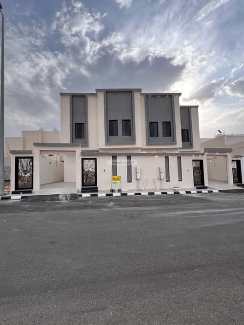 فيلا 369.16 متر مربع شرقية على شارع 15م القهيب، الطائف
