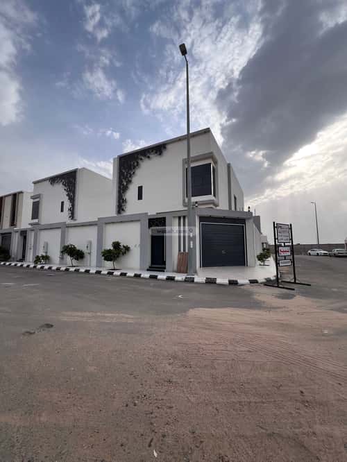 فيلا 480.57 متر مربع شمالية شرقية على شارع 15م القهيب، الطائف