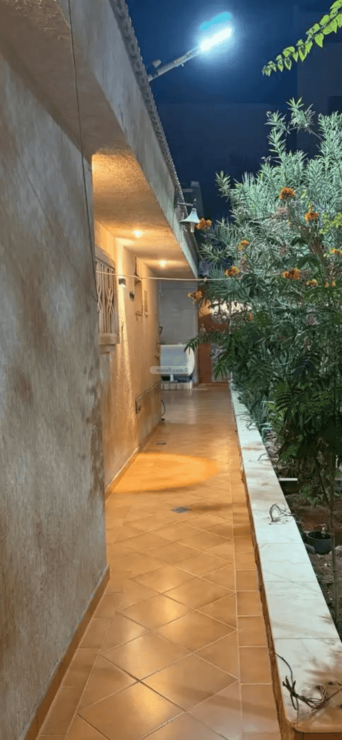 فيلا 500 متر مربع شمالية على شارع 12م الندى، شمال الرياض، الرياض