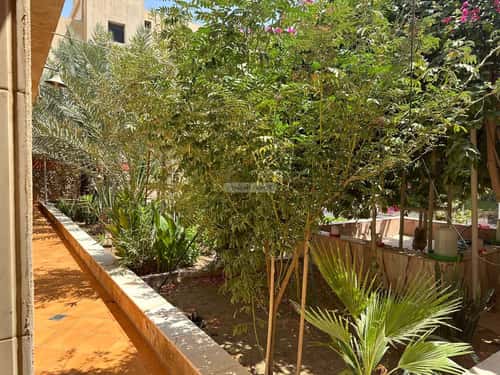 فيلا 500 متر مربع شمالية على شارع 12م الندى، شمال الرياض، الرياض