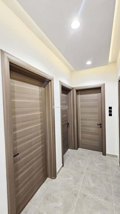 Floor 225 SQM with 6 Bedrooms The Diriyah, Khamis Mushait