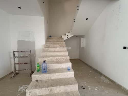 فيلا 381.39 متر مربع غربية على شارع 15م الملك فيصل، شرق الرياض، الرياض