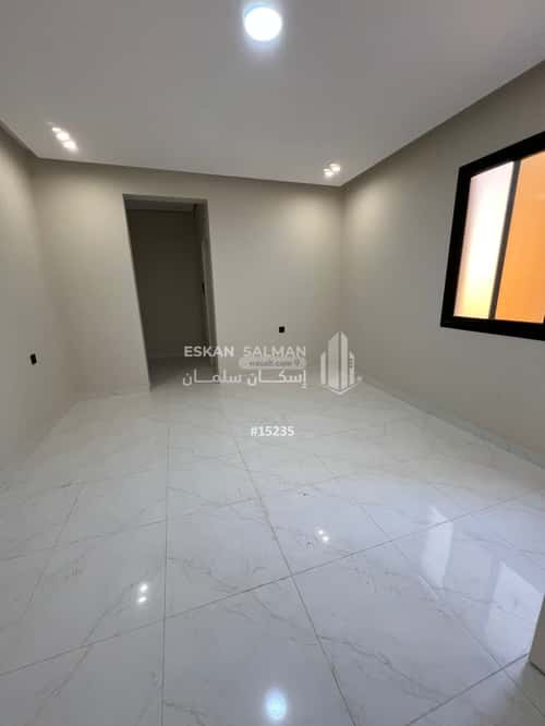 فيلا 300.35 متر مربع غربية على شارع 15م الريان، عنيزة
