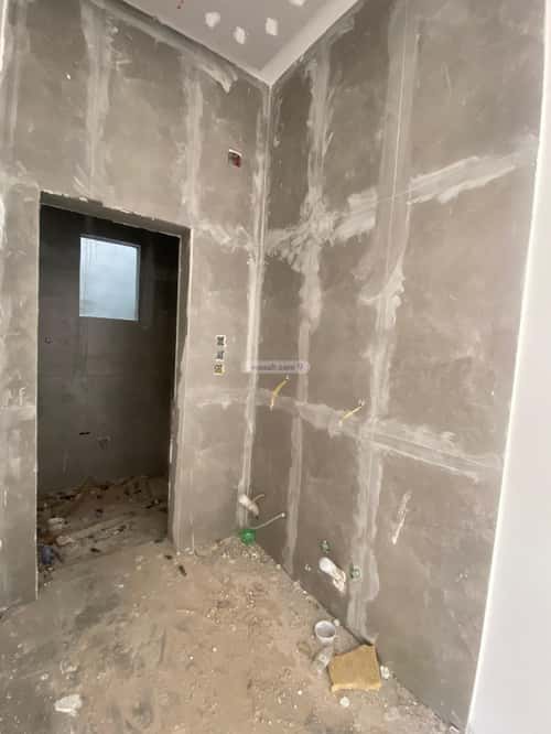فيلا 660 متر مربع جنوبية على شارع 30م الورود، الخرج