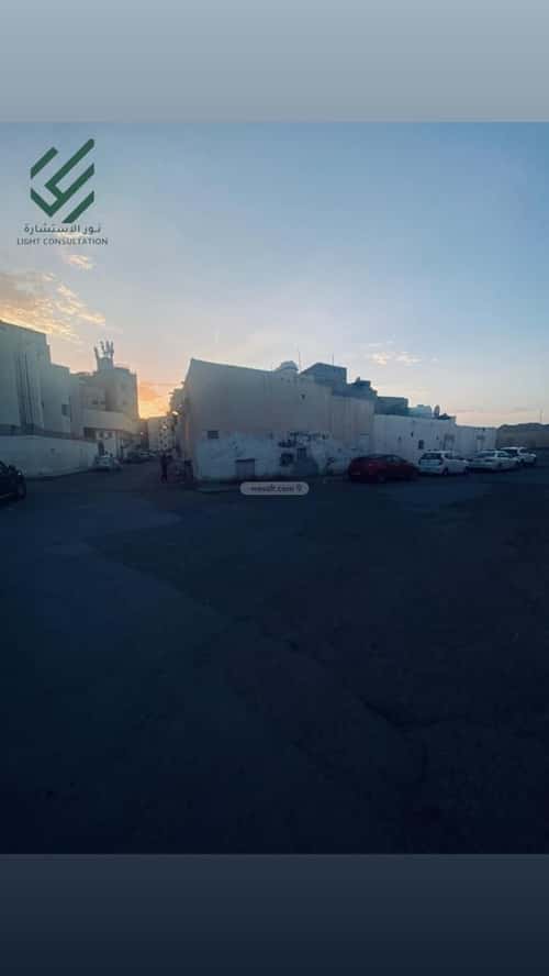 Floor 486.21 SQM with 15 Bedrooms Haya Bani Zafar, Madinah