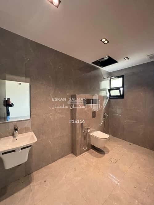 Floor 146.67 SQM with 5 Bedrooms Ar-Rimal, East Riyadh, Riyadh