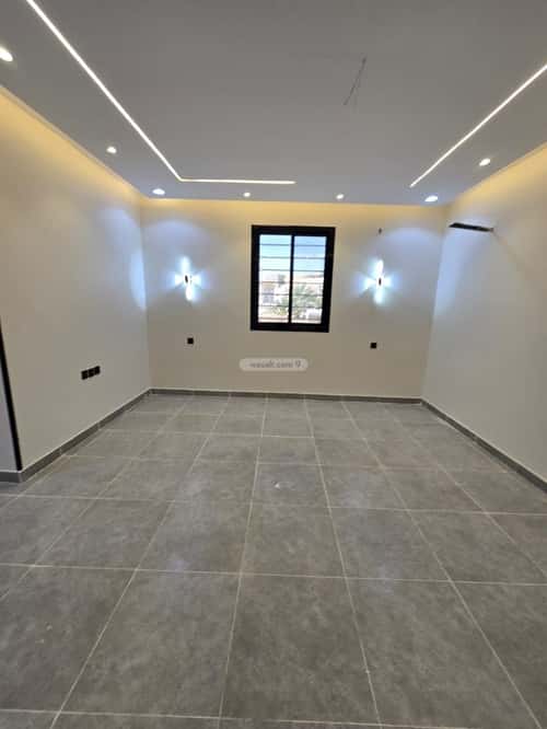 فيلا 370 متر مربع جنوبية على شارع 10م الواسط، الطائف