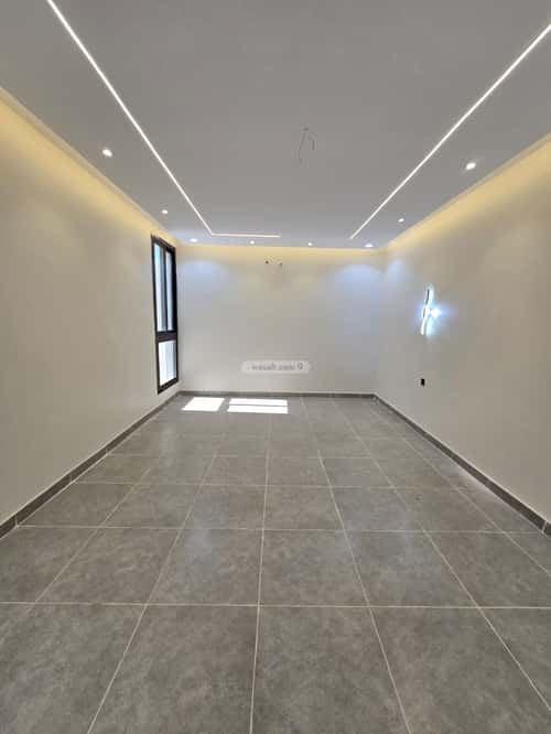 فيلا 370 متر مربع جنوبية على شارع 10م الواسط، الطائف