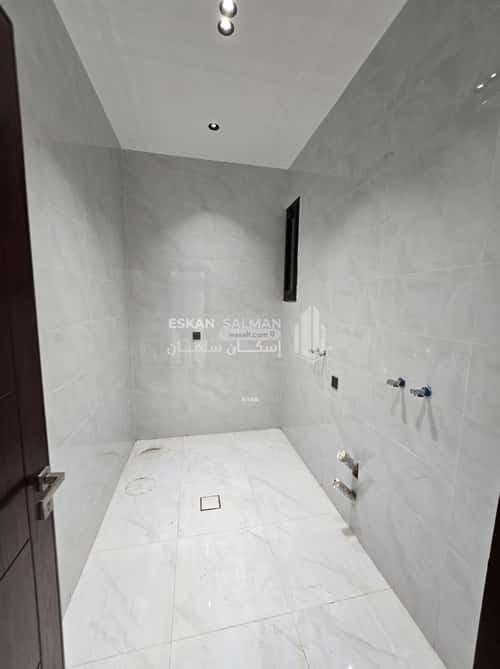 Apartment with 6 Bedrooms Ar Rawdah, Abu Arish - 'Abu Earish