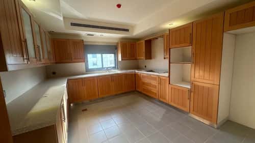 فيلا 187.76 متر مربع شمالية على شارع 15م الفيصلية، شمال جدة، جدة