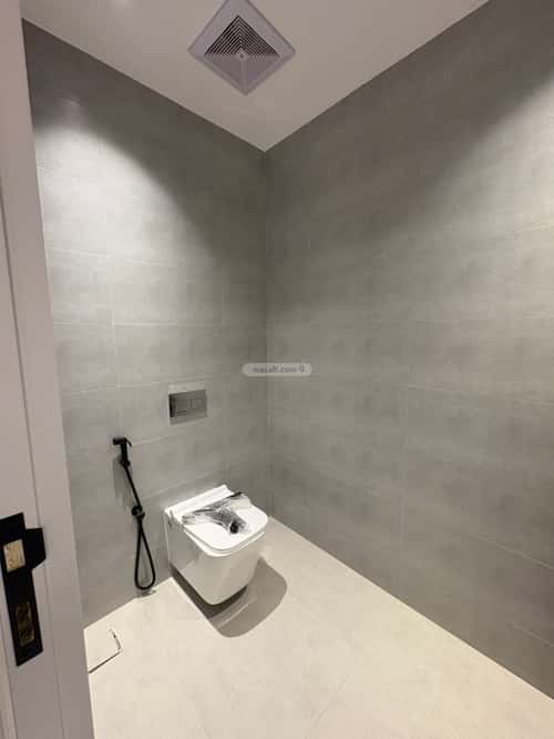 شقة ب 4 غرف البحر، الخبر