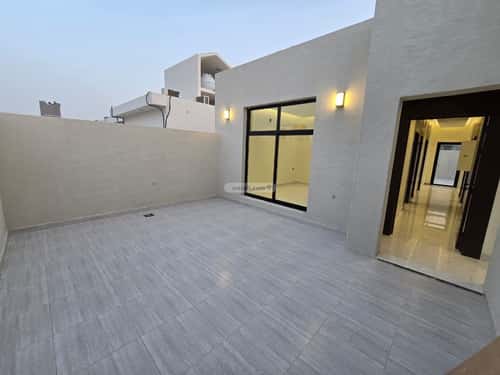 4 bedroom floor in Al Qadisiyah