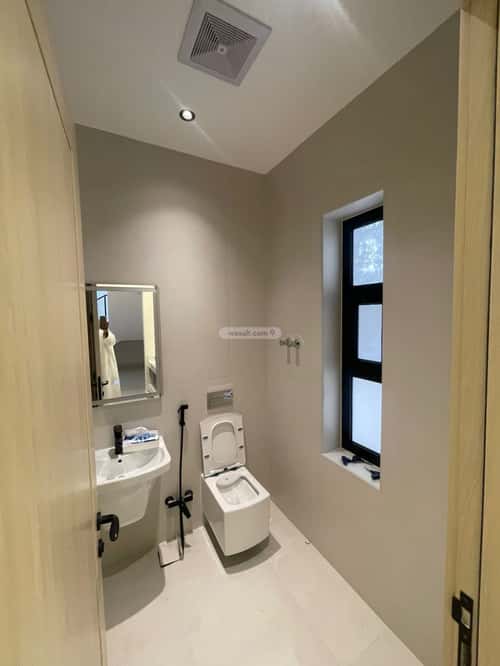 فيلا 805 متر مربع جنوبية شرقية على شارع 18م الشاطئ الغربي، الدمام