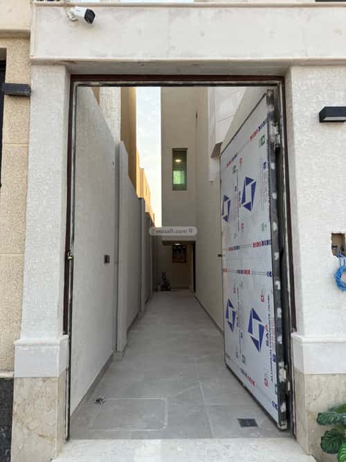 Floor 351 SQM with 3 Bedrooms As-Sahafa, North Riyadh, Riyadh