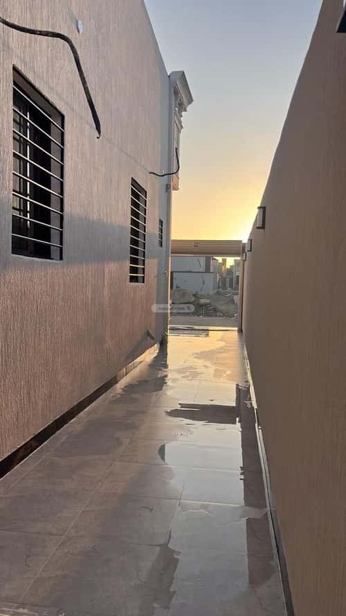 Floor 450 SQM with 10 Bedrooms Wadi Jaleel, Alttayif