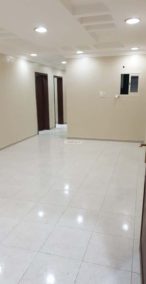 Building 500 SQM Facing East with 2 Floors King Fahad Dist, Aldammam