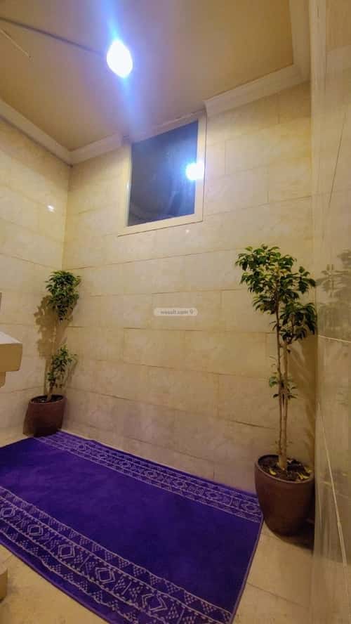 Building 500 SQM Facing East with 2 Floors King Fahad Dist, Aldammam