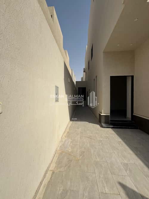 Floor 205.89 SQM with 6 Bedrooms Al-Qadisiyah, East Riyadh, Riyadh