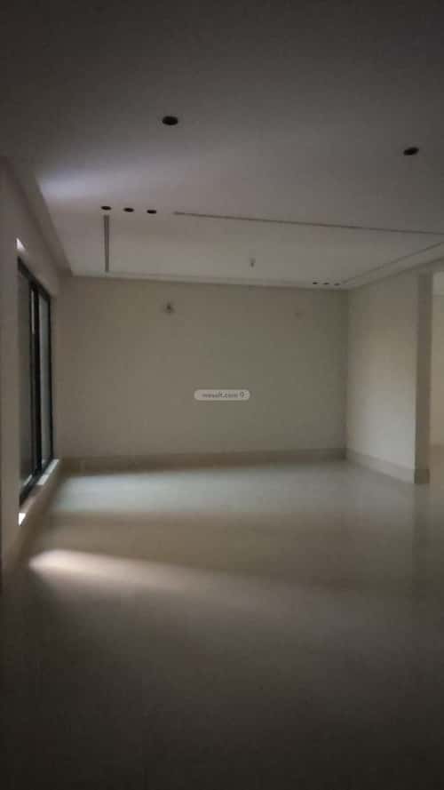 Villa 250 SQM Facing North on 20m Width Street King Fahad Dist, Aldammam