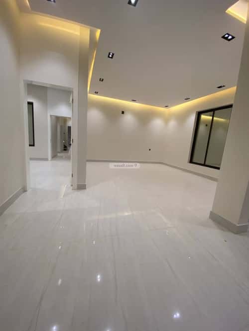 Villa 300 SQM Facing South on 20m Width Street Al-Mahdiyah, West Riyadh, Riyadh