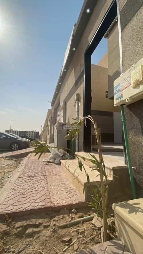 فيلا 245 متر مربع شمالية على شارع 20م بدر، جنوب الرياض، الرياض