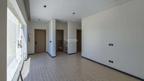 Semi-Furnished Floor with 2 Bedrooms King Abdullah, Central Riyadh, Riyadh