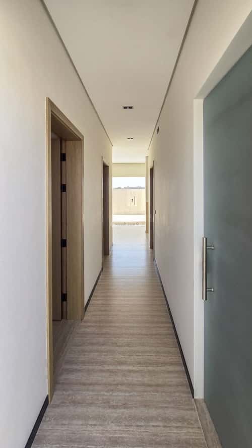 Semi-Furnished Floor with 2 Bedrooms King Abdullah, Central Riyadh, Riyadh