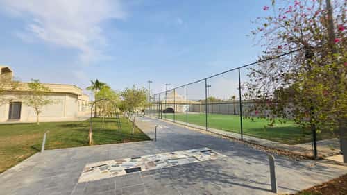 استراحة 5000 متر مربع جنوبية على شارع 15م وسيلة، المزاحمية