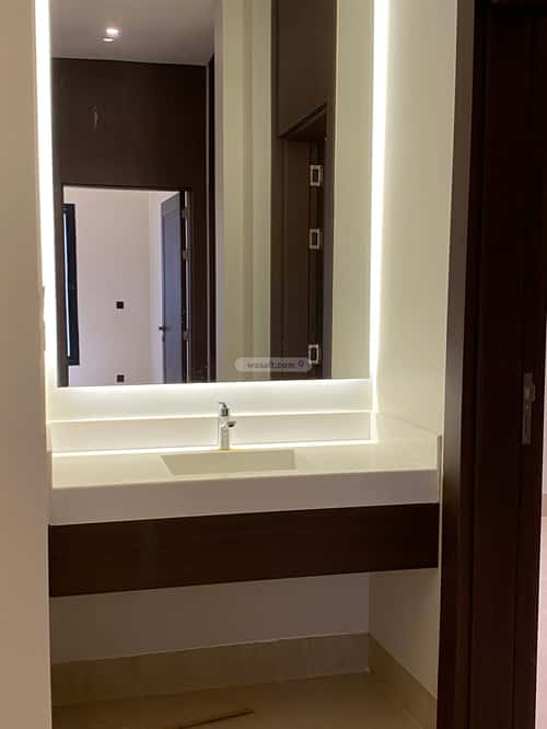Apartment with 4 Bedrooms Al Seef, Aldammam