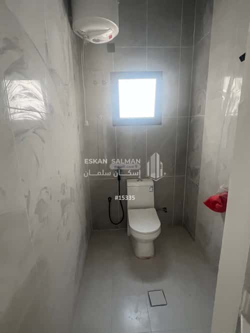 شقة ب 5 غرف أحد، الدمام