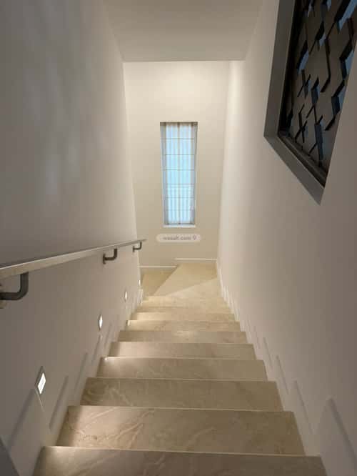 فيلا 390 متر مربع واجهة شرقية ب 5 غرف القيروان، شمال الرياض، الرياض