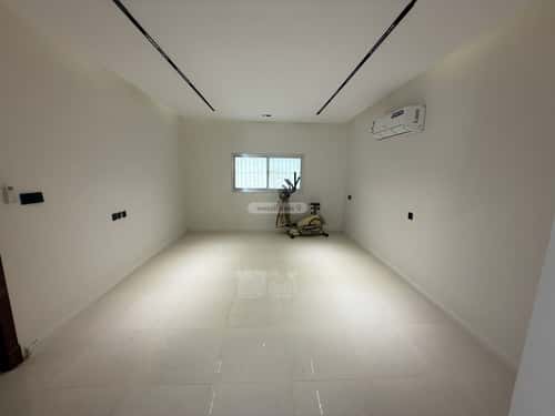 فيلا نصف مفروشة 285 متر مربع واجهة غربية العليا، وسط الرياض، الرياض