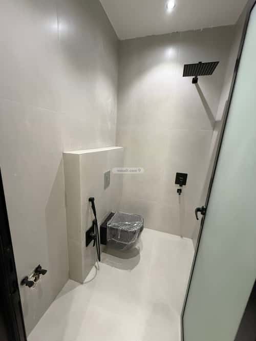 Apartment 258 SQM with 5 Bedrooms Al-Janadriyah, East Riyadh, Riyadh