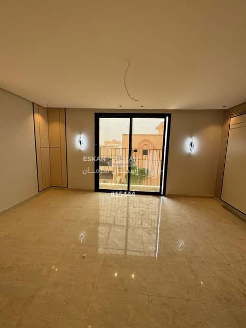 Floor 215 SQM with 7 Bedrooms The Airport, Jazan