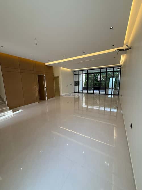 فيلا 250 متر مربع شمالية على شارع 20م الصواري، شمال جدة، جدة