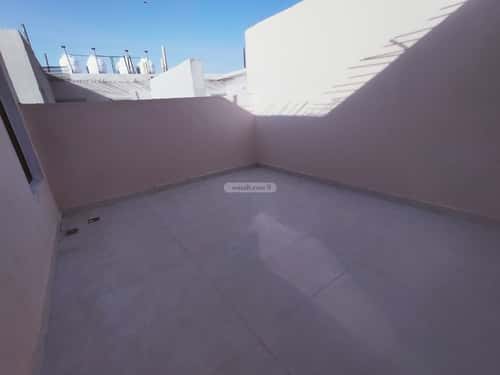 4 bedroom floor in Badr