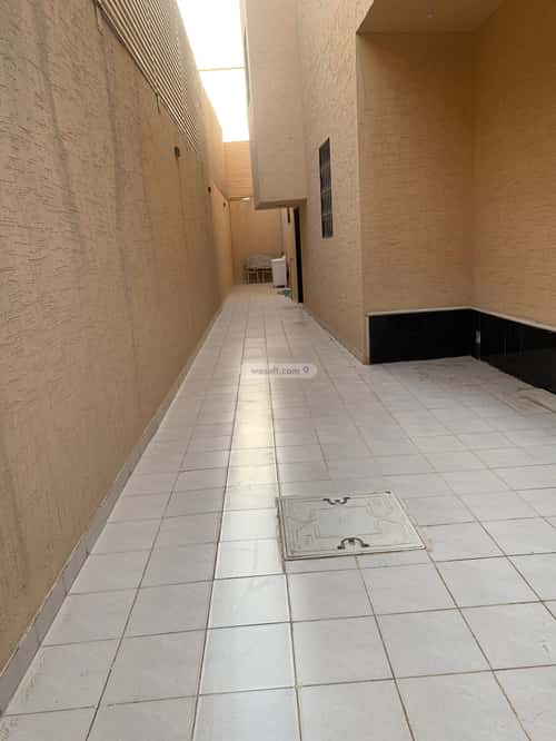 Villa 232 SQM Facing East with 5 Bedrooms Al-Mahdiyah, West Riyadh, Riyadh