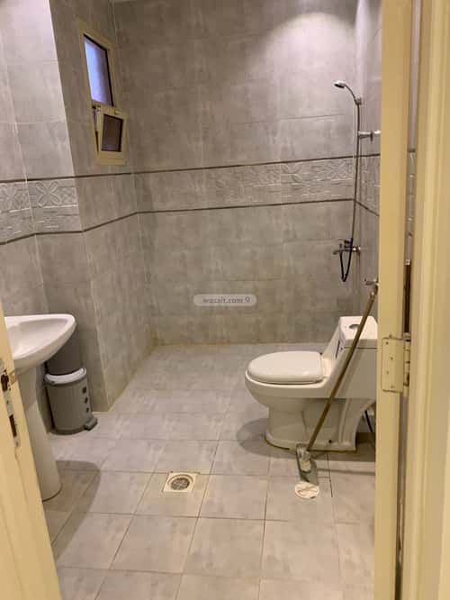 فيلا 232 متر مربع واجهة شرقية ب 5 غرف المهدية، غرب الرياض، الرياض