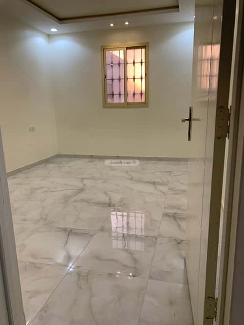 Villa 232 SQM Facing East with 5 Bedrooms Al-Mahdiyah, West Riyadh, Riyadh