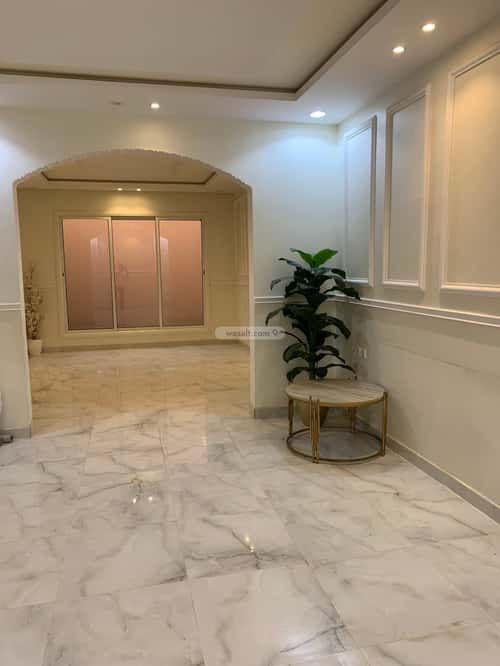 Villa 232 SQM Facing East with 5 Bedrooms Al-Mahdiyah, West Riyadh, Riyadh