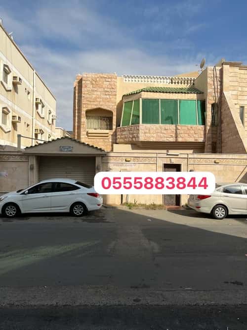 فيلا 702 متر مربع جنوبية على شارع 12م المروة، شمال جدة، جدة