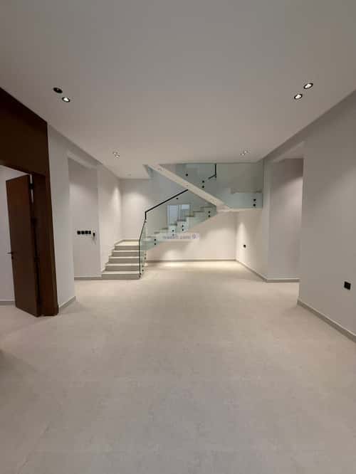 Apartment with 7 Bedrooms Al-Janadriyah, East Riyadh, Riyadh