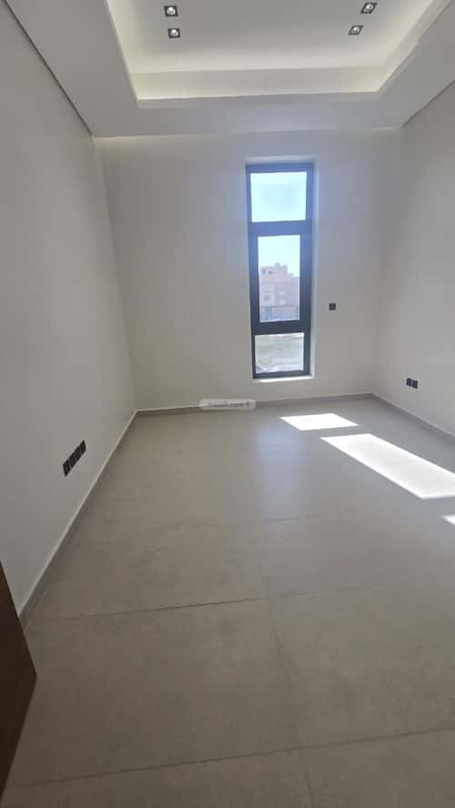 فيلا 308 متر مربع شرقية على شارع 20م الصواري، شمال جدة، جدة