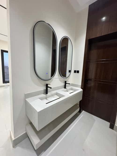Floor 193.81 SQM with 4 Bedrooms Al-Maizaliyah, East Riyadh, Riyadh
