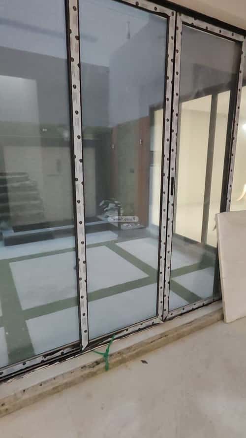 فيلا 434.11 متر مربع شمالية على شارع 20م الشعلة، الدمام