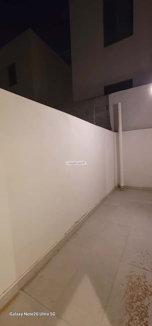 5 bedroom floor in Al Janadriyah