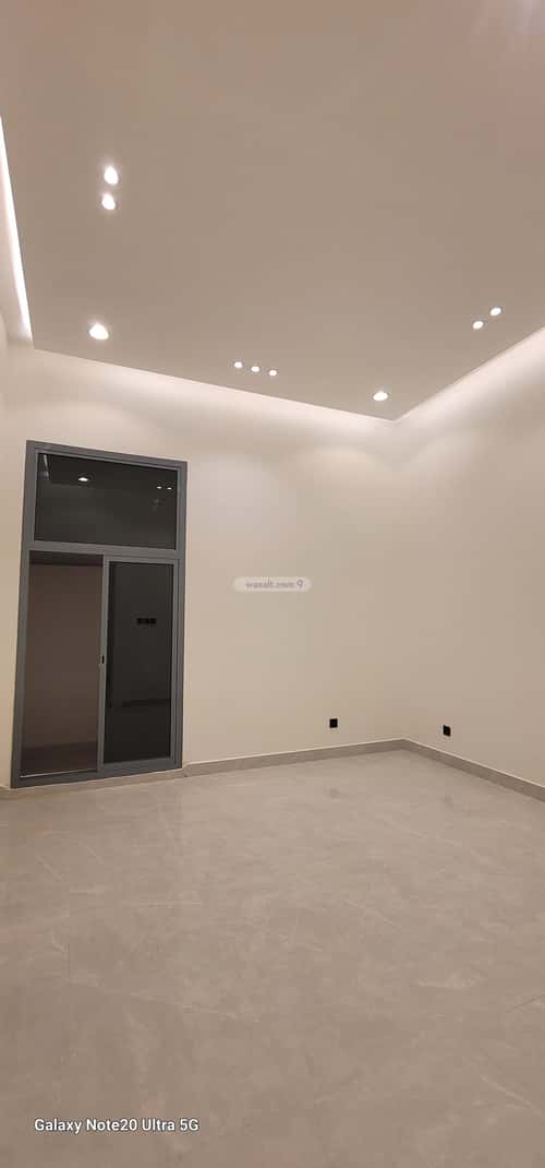 دور 5 غرف في الجنادرية