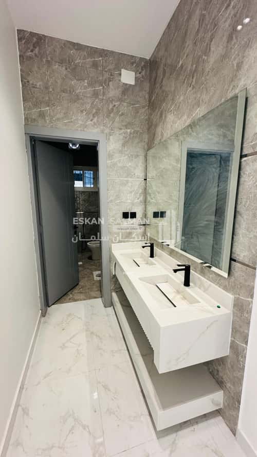 Floor 450 SQM with 6 Bedrooms The Housing District, Alttayif