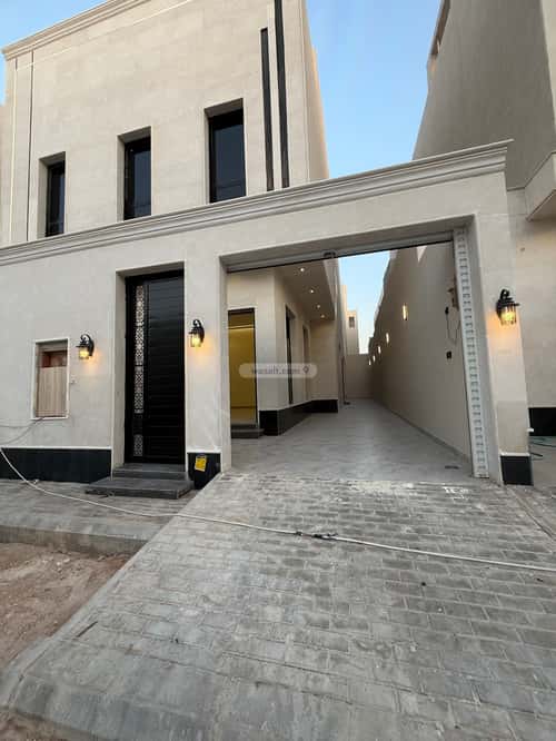 Villa 270 SQM with 1 Apartment Facing East Al- Nadwah, East Riyadh, Riyadh