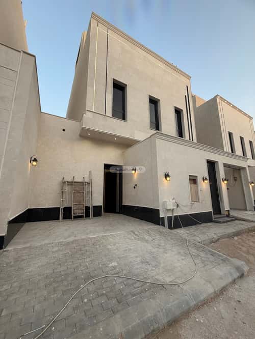 فيلا 270 متر مربع مع شقة واجهة شرقية الندوة، شرق الرياض، الرياض